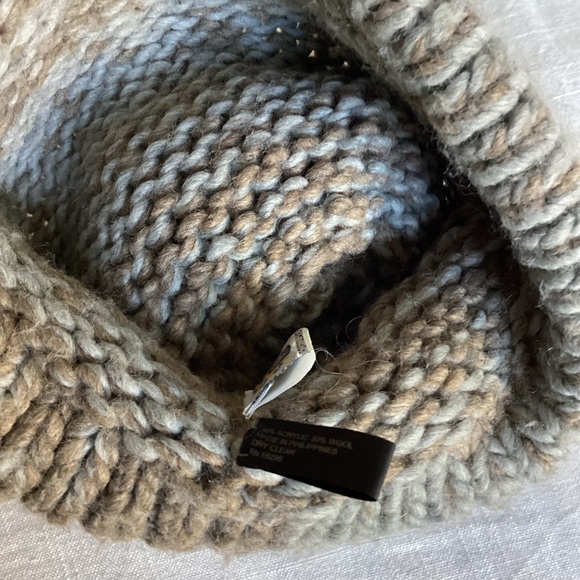 PORTOLANO Knit Beanie Womens Pom Pom Hat  Chunky Wool Blend Neutral Cozy Winter - Picture 6 of 10